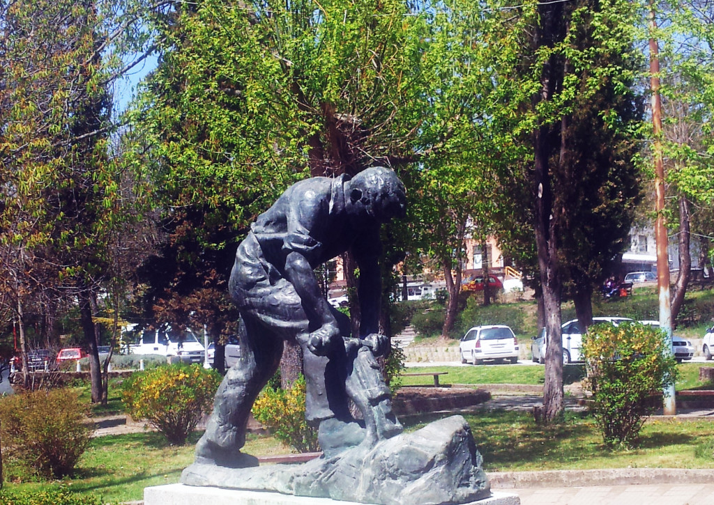 Spomenik rudaru_Probištip_Makedonija